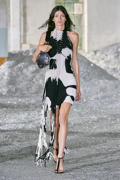 Look 46
